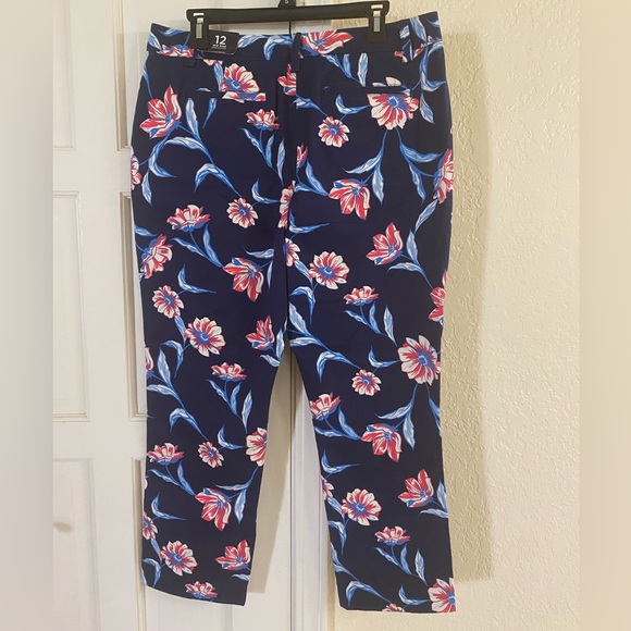NEW LANDS END MID RISE STRAIGHT LEG CHINO CROP PANTS DEEP SEA FLORAL 12 - Picture 3 of 6